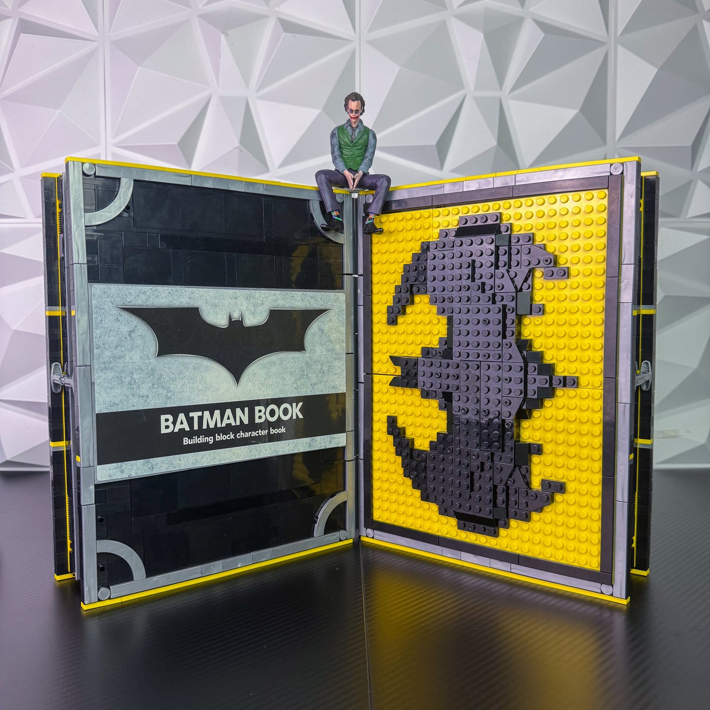 NextHeroVault - Batman Book (Pre-Order)